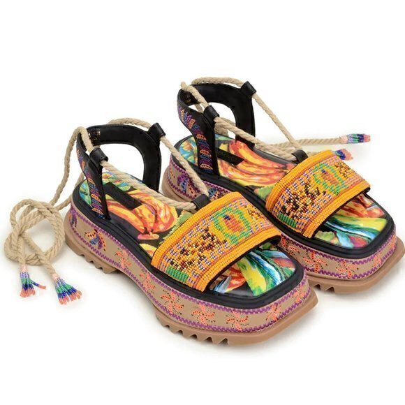 FARM Rio Shoes - Farm Rio Beaded Banana Platform Sandal in Black Size 8 NWT